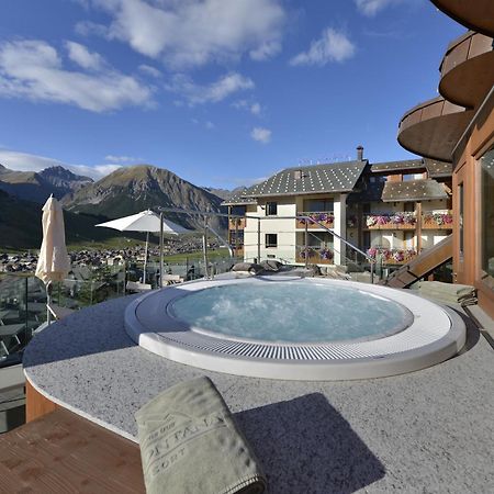 Hotel Baita Montana Livigno Exteriör bild