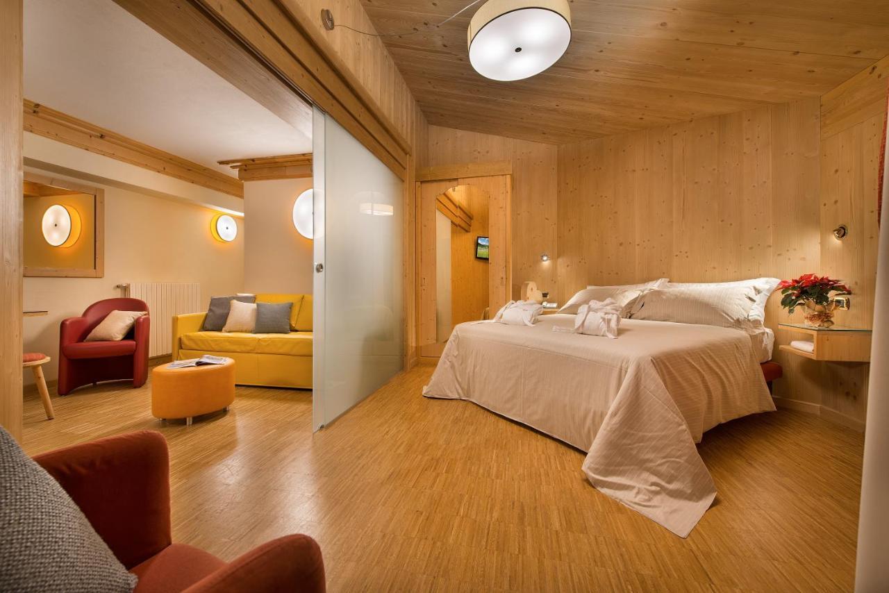 Hotel Baita Montana Livigno Exteriör bild