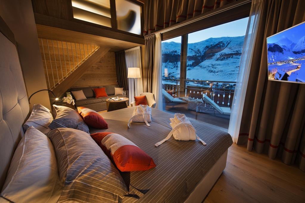 Hotel Baita Montana Livigno Exteriör bild