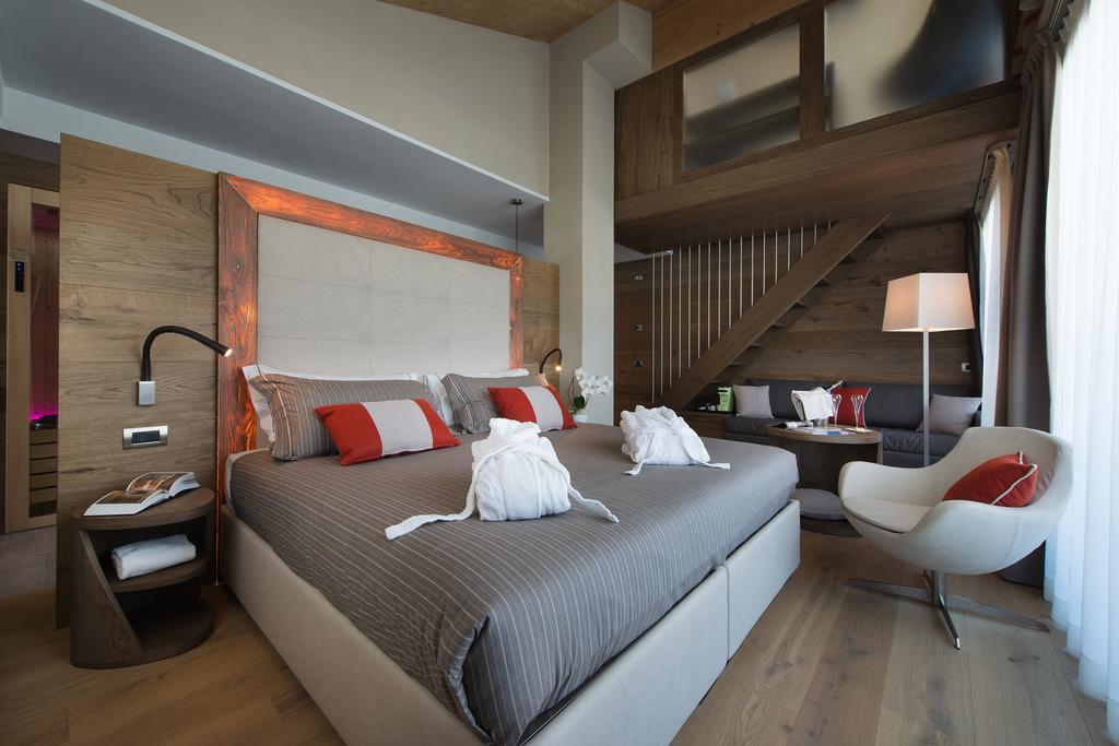 Hotel Baita Montana Livigno Exteriör bild