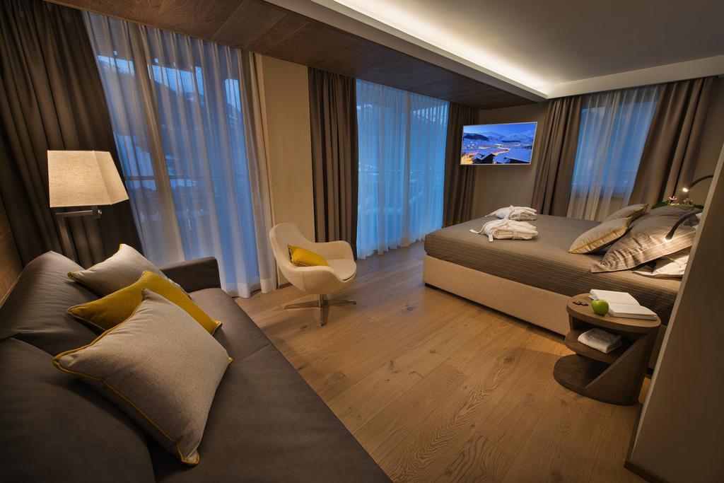 Hotel Baita Montana Livigno Exteriör bild